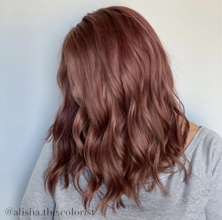 Rose Gold #myidentity #rosegoldhair Caramel Rose Hair, Rose Gold Copper Hair, Dark Rose Gold Hair, Rose Gold Brown Hair, Dusty Rose Hair, Pale Skin Hair Color, Light Brunette Hair, Goals 2024, Dusky Skin