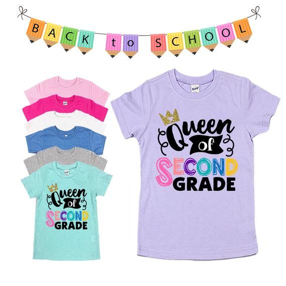 Queen of Second Grade! An adorable back to school tee for your little one!________________________________________________________Every tee is handmade to order with love.Printed on our Unisex Kids' Shirts. On the girls, these can run larger or true to size depending on height and build. However, we always advise checking the size chart to ensure proper fit (see photos). Please note since all tees are handmade, graphic placement may vary slightly.For current turnaround times and any other questi 1st Grade Shirts, First Day Of School Shirts, Second Grade Shirt, Kindergarten Outfit, Back To School Shirts, School Clothing, Gap Outfits, Girls T Shirts, School Tees