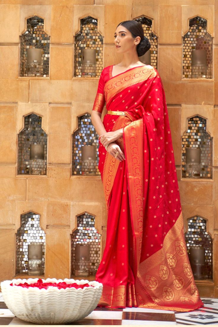 Product Description: Enhance your traditional wardrobe with this stunning pure Kanjivaram silk saree, designed for special occasions like weddings, festivals, and celebrations. This rich, handwoven saree comes in an eye-catching vibrant red shade, adorned with intricate gold zari work that adds a regal touch. The saree features delicate floral and paisley motifs, expertly crafted by skilled artisans, making it a perfect choice for a bridal or festive look. The saree drapes beautifully and is lightweight, offering a luxurious feel while maintaining comfort. The rich border and pallu enhance the overall elegance of the saree, making you stand out in any gathering. Pair it with traditional jewelry to complete your elegant and timeless appearance. - Material : Pure Kanjivaram Silk - Color : Re Saree With Belt, Kanjivaram Sarees Silk, Perfect Blouse, Chique Outfits, Party Kleidung, Art Silk Sarees, Red Saree, Kanjivaram Sarees, Wear Saree