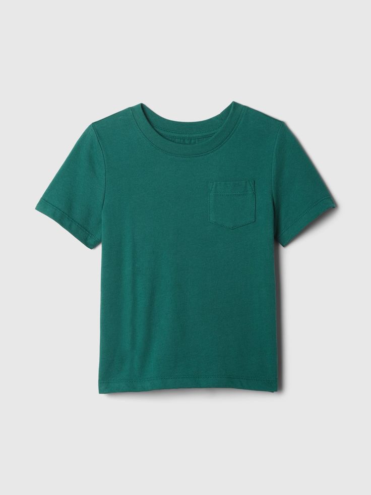 Soft knit pocket T-shirt.  Crewneck.  Short sleeves.  Patch pocket at chest.  100% of the cotton in this T-shirt is verified by the U. S.  Cotton Trust Protocol, a program which works with farms committed to improving their environmental footprint by minimizing water usage, improving soil diversity, and reducing greenhouse gas emissions.  This product was made in a factory that invests in gender equality and women’s empowerment.  Through RISE Reimagining Industry to Support Equality) and Gap Inc Gap Short Sleeve Pre-shrunk T-shirt, Gap Relaxed Fit Tops With Pockets, Solid Color Short Sleeve T-shirt With Pockets, Basic Everyday T-shirt With Pockets, Gap Summer Tops With Pockets, Green Cotton Gap Tops, Gap Green Cotton Tops, Green Cotton Tops From Gap, Green Cotton Tops By Gap