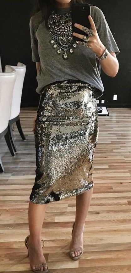 Sequin Skirt Outfit, Cooler Look, Claw Clips, Bucket Hats, Primavera Estate, Skirt Outfits, Holiday Outfits, Look Fashion, Classy Outfits