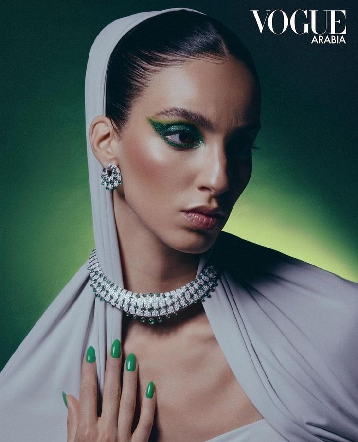 Vogue Jewelry Editorial, Vogue Jewelry, Freelance Makeup Artist, Jewelry Editorial, Beauty Portrait, Editorial Makeup, Creative Jewelry, Creative Makeup, High Jewelry