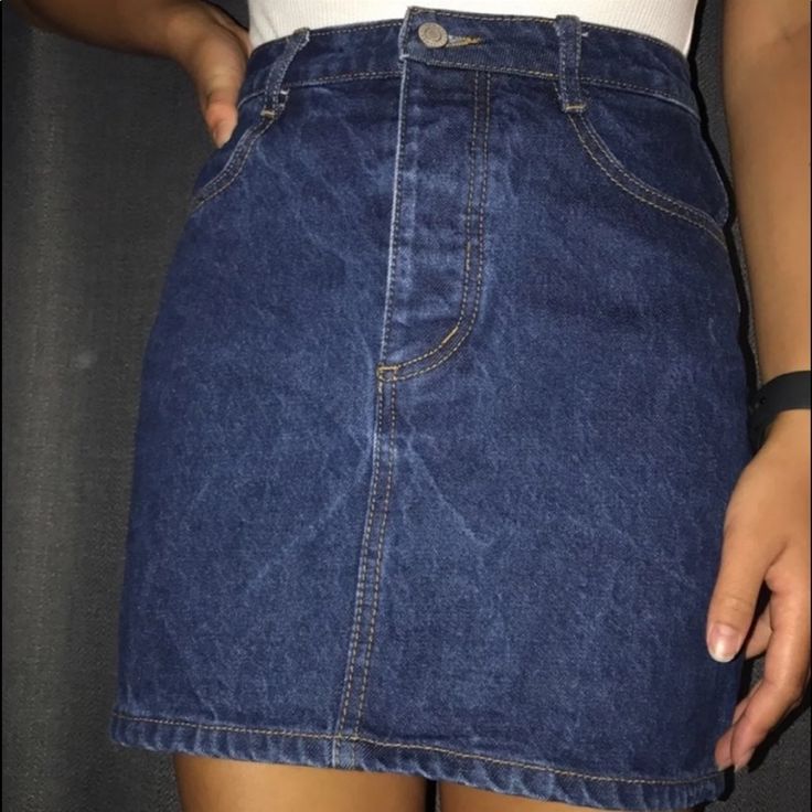 Pacsun J.Galt Shanghai 5 Button Jeans Skirt Size Medium New With Tags Casual High Waist Dark Wash Skort, High Waist Dark Wash Skort For Summer, Dark Wash Button Skirt For Summer, Casual Buttoned Skirt, Casual Mini Skirt With Button Closure For Day Out, Dark Wash Mini Skirt For Summer, Casual High-waisted Mini Skirt With Button Closure, Casual Mid-rise Mini Skirt With Button Closure, High Rise Buttoned Skirt For Summer