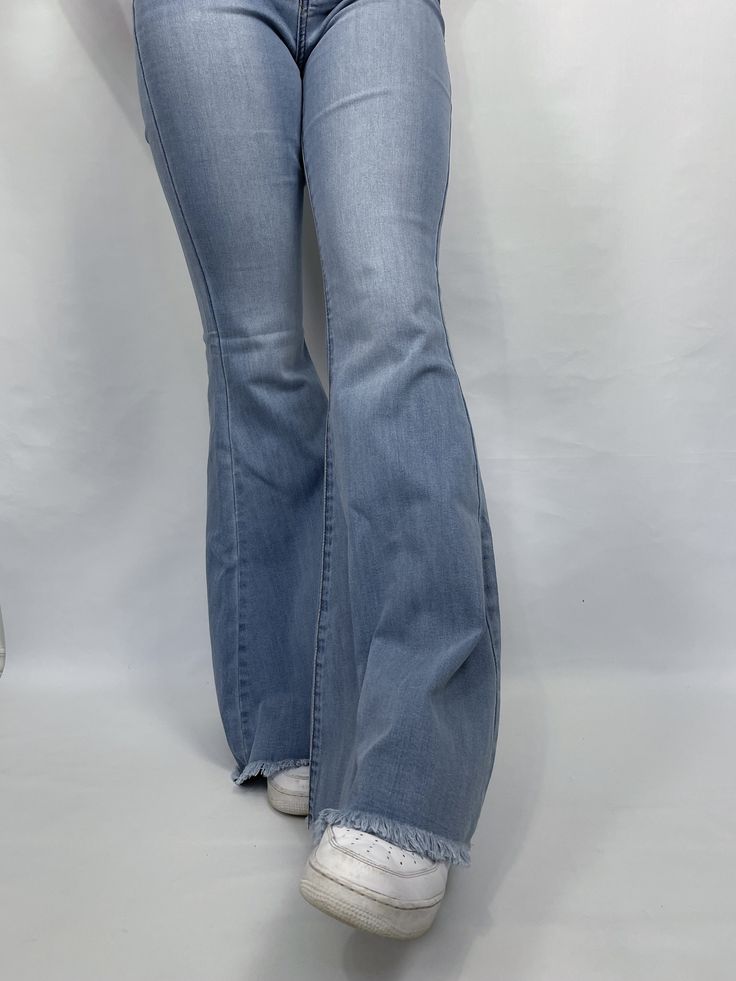 Bia Bell Bottom Jeans Jeans are true to size! Oversized (extremely long) Size runs small Wide leg Back pockets Stretchy Unfinished hem High waisted Belt loops on waist Model is 5'7 wearing a size 7 Fabric: 60%Cotton, 32%Modal, 7%T400, 1%Lycra Bell Jeans, Bottom Jeans, Cute Everyday Outfits, Bell Bottom, Sweater Set, Blazer Dress, Jean Outfits, Bell Bottoms, Jeans Pants