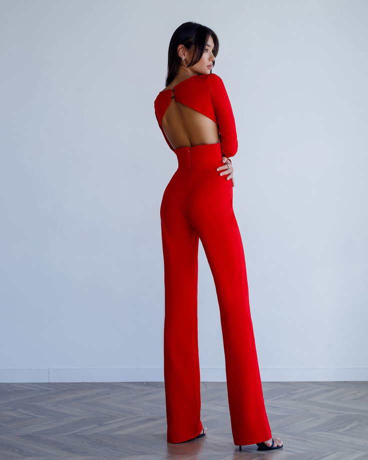 Red Backless Cut-Out Jumpsuit Red Jumpsuits Outfit, Jumpsuit Outfit Wedding, Backless Outfits, America Dress, Formal Dresses With Sleeves, Bollywood Outfits, Fashion Design Patterns, Red Evening Dress, Backless Jumpsuit