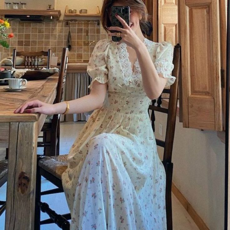 Cottagecore Dresses Aesthetic, Korean Party Dress, Floral Witch, فستان زهري, Retro Midi Dress, Chiffon Party Dress, Wardrobe Fashion, Chiffon Lace Dress, Midi Dress Fall