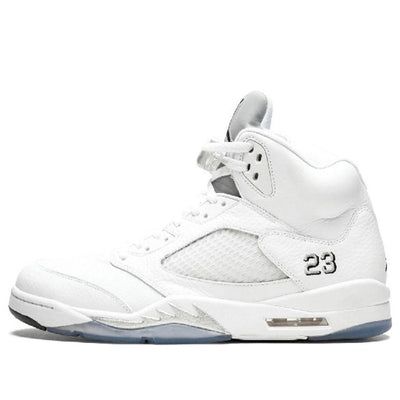 The Air Jordan 5 Retro 'Metallic White' 2015 is a remastered version of the classic colorway first released in 2000. The sneaker features a white tumbled leather upper with metallic silver and black accents on an ice blue translucent outsole. This retro release is sure to please fans of the Air Jordan 5, and is a must-have for any collector. With its clean and simple design, the Air Jordan 5 Retro 'Metallic White' 2015 is a versatile sneaker that can be worn with any outfit. Whether you're hitting the court or just hitting the streets, the Air Jordan 5 Retro 'Metallic White' 2015 is a great choice. (AJ5/SNKR/Men's/Non-Slip/High Top/Basketball/Shock-absorbing) White Basketball Shoes With Embossed Logo And Round Toe, White Basketball Shoes With Embossed Logo, White High-top Sneakers With Embossed Logo For Streetwear, White Mid-top Sneakers With Embossed Logo, White High-top Basketball Shoes With Embossed Logo, Classic White Custom Sneakers With Embossed Logo, White High-top Sneakers With Embossed Logo, Classic White Sneakers For Streetwear, White High-top Sneakers For Sports