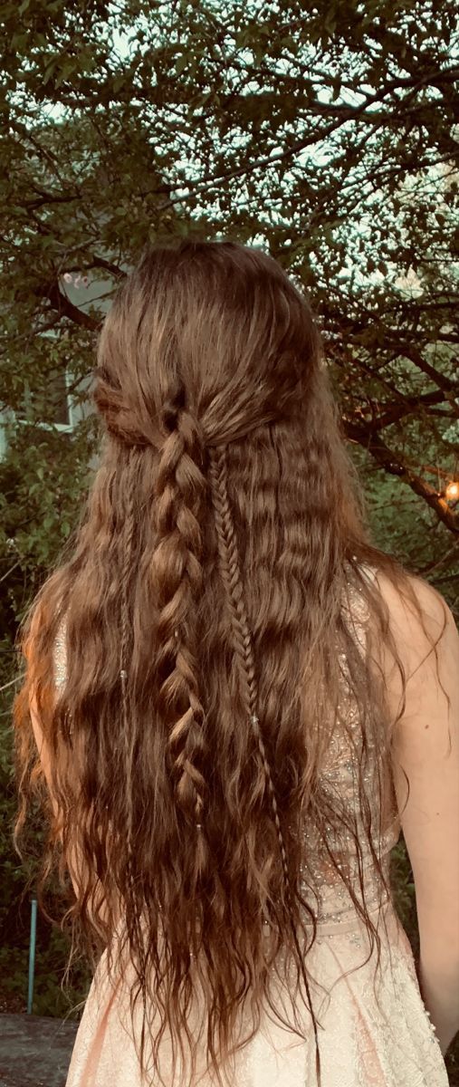 braids fishtail beach waves dance hair long hair Rambut Brunette, Hippie Hair, Peinados Fáciles Para Cabello Corto, Hair Stylies, Hozier, Dream Hair, Aesthetic Hair, Pretty Hairstyles, Summer Hairstyles