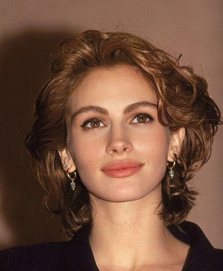 Julia Roberts Hair, Hair Inspiration Short, 90s Hairstyles, Lip Fillers, Julia Roberts, 90s 2000s, Long Hairstyles, Dream Hair, Aesthetic Hair