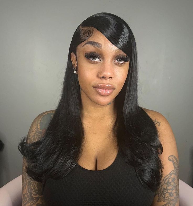 "𝘚𝘪𝘥𝘦 𝘱𝘢𝘳𝘵 𝘴𝘸𝘰𝘰𝘱 𝘸/ 𝘣𝘶𝘮��𝘱𝘦𝘥 𝘦𝘯𝘥𝘴" Deep Side Swoop Wig, Swoop Lace Front Wig, Classy Frontal Hairstyles, Straight Wig With Swoop, Side Part Swoop Wig, Side Part Quick Weave Straight, Short Wig Hairstyles For Black Women, Quick Weave Hairstyles Curly, Side Part Swoop