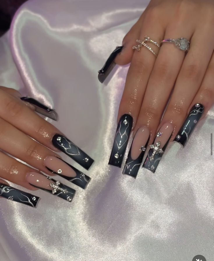 Simple Black Christmas Nails, Very Detailed Nails, Black Nail Acrylic Designs, Extra Black Nails, Long Black Nail Designs, Long Nail Designs Black, Black Inspo Nails, Dark Birthday Nails, Junior H Nails