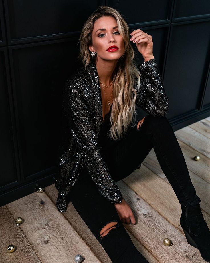 Green Sequin Shirt Outfit, Black Sequin Jacket Outfit Night Out, Black Sequin Blazer Outfit Party, Sequence Jacket Outfits, Sequin Blazer Outfit Party, Sequin Jacket Outfit Night Out, Black Sequin Jacket Outfit, Black Sequin Blazer Outfit, Sequin Blouse Outfit