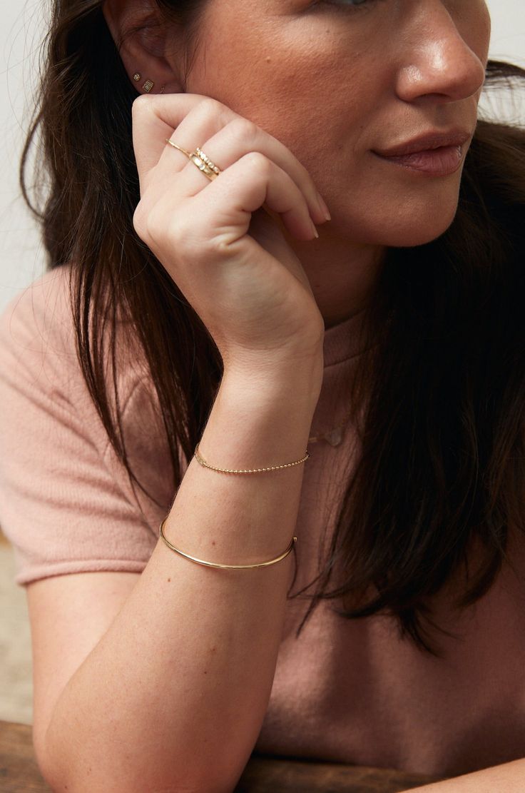 This minimal cuff is an essential go-to piece. We love pairing this everyday cuff with the JP ROUNDED CUFF and JP BOX CHAIN BRACELET for something extra special. Double Diamond, Diamond Fashion, Baguette Diamond, Box Chain, Cable Chain, Diamond White, Chain Bracelet, Cable, Sparkle