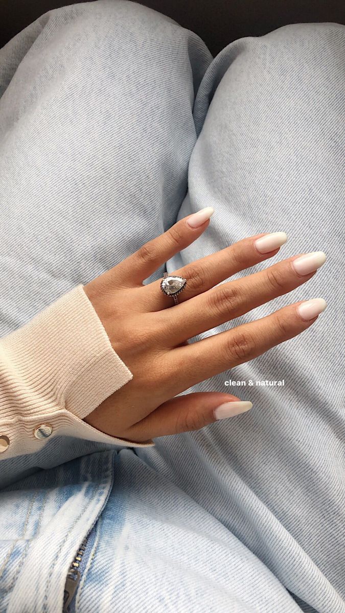 Picture of a hand with clean and natural nails. Fresh Nails Instagram Story, Nails Instagram Story Aesthetic, Natural Clean Nails Aesthetic, Elegant Story Instagram, New Nails Story Instagram, Nails Done Insta Story, New Nails Caption, Instagram Story Ideas Nails, Nails Captions For Instagram Story