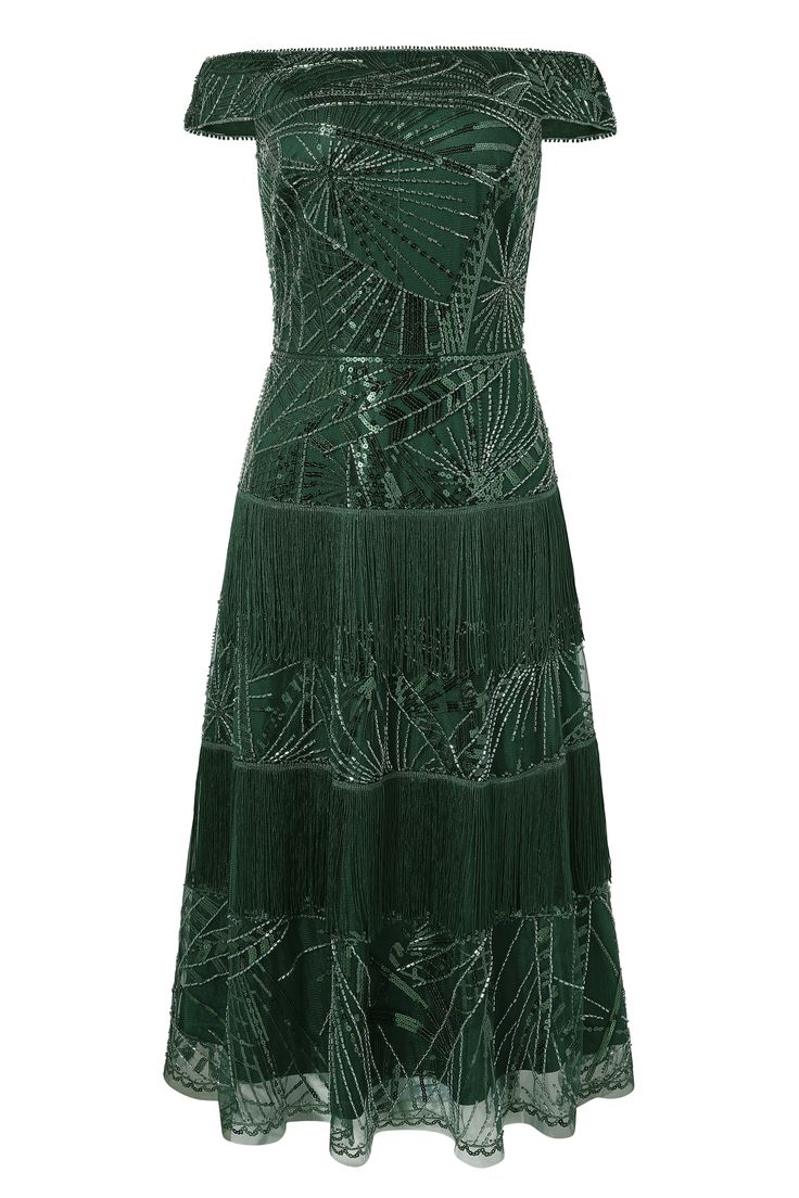 Under the bright lights, this deep green dress exudes a unique charm. The single-shoulder design elegantly reveals the skin, while the innovative geometric pattern embroidery sparkles with captivating radiance. The A-line silhouette gracefully cinches at the waist, highlighting your curves. It's a dress that will make you stand out beautifully in any setting. Features: Single-shoulder design Innovative geometric pattern embroidery A-line silhouette with cinched waist Delicate sequins and fringe Dark Green Sequin Party Dress, Green A-line Evening Dress, Green A-line Evening Dress For Gala, Dark Green Evening Dress For Gala, Dark Green Gala Evening Dress, Festive One-shoulder Cocktail Dress, Green Embellished Evening Dress For Party, Green One Shoulder Floor-length Evening Dress, Green One-shoulder Floor-length Evening Dress