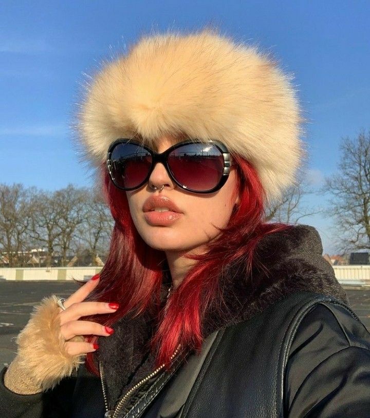 Fur Hat Outfit, Fur Aesthetic, Classic Sunglasses Women, Winter Core, Faux Fur Headband, Alt Aesthetic, Russian Hat, Snow Hat, Hat Aesthetic