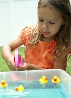 Toddler Fine Motor, Toddler Fine Motor Activities, Duck Race, Fine Motor Activity, Preschool Fine Motor, Fine Motor Skills Activities, Motor Skills Activities, Rubber Ducks, Skills Activities