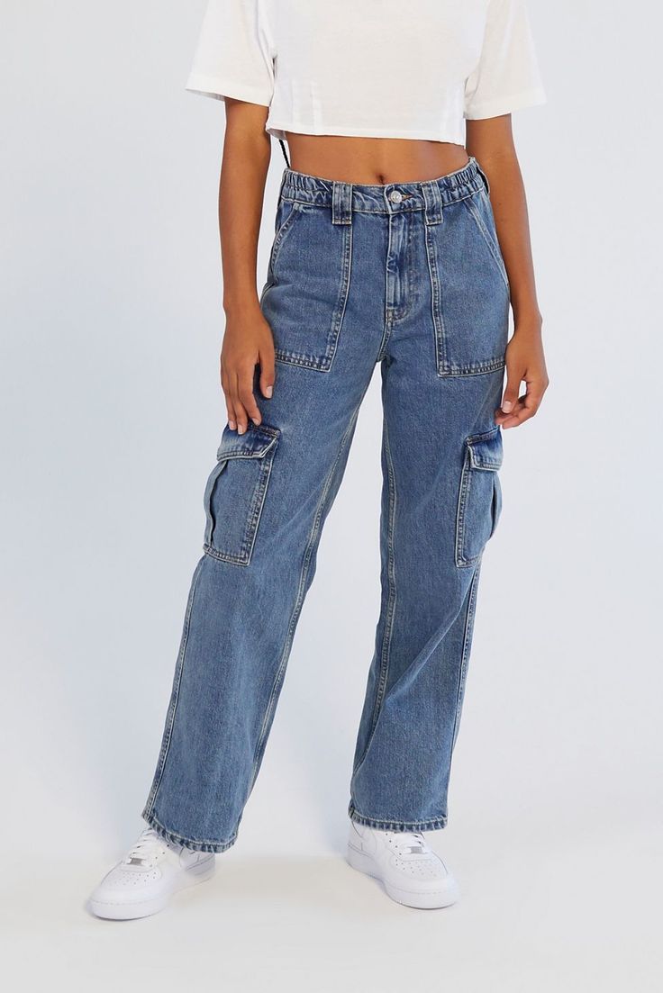 Cute Jeans High Waisted, Straight Leg Jeans Outfits, Cargo Pants Outfit, Trendy Jeans, Cute Pants, Outfit Jeans, Cute Jeans, Indie Outfits, Dream Clothes