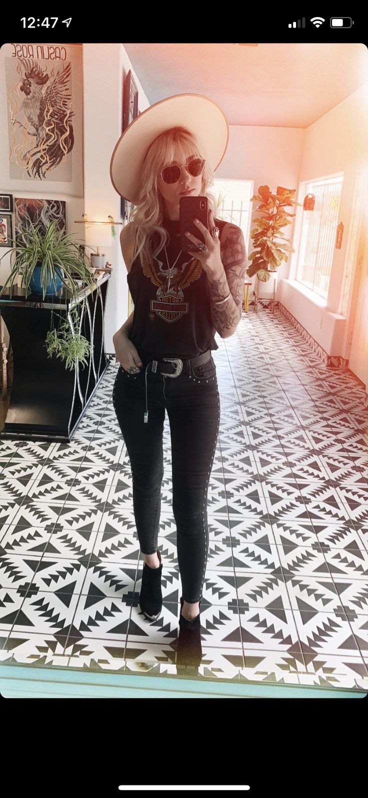 Rock N Roll Country Outfit, Rock N Roll Cowgirl Aesthetic, Rock Country Aesthetic, Western Goth Fashion, Witchy Western Aesthetic, Country Rock Aesthetic, Goth Cowgirl Aesthetic, Witchy Cowgirl, Country Aesthetic Outfit