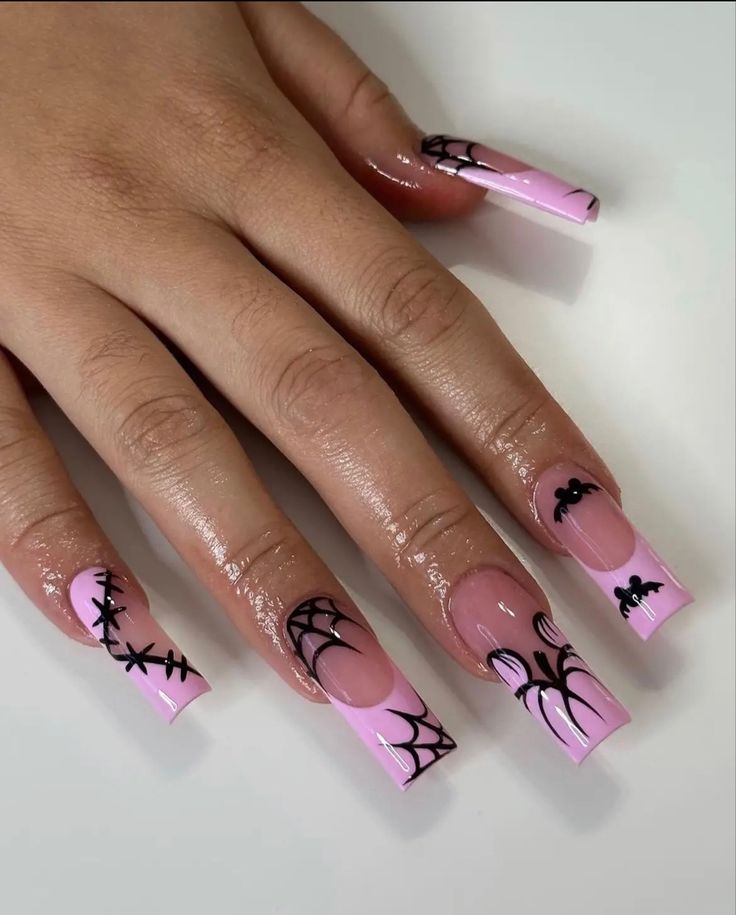 Pink Black Nails, Black Halloween Nails, Holloween Nails, Fake Nails Designs, Black Acrylic Nails, Subtle Nails, Stylish Nails Designs, Colored Acrylic Nails, Nails Design With Rhinestones