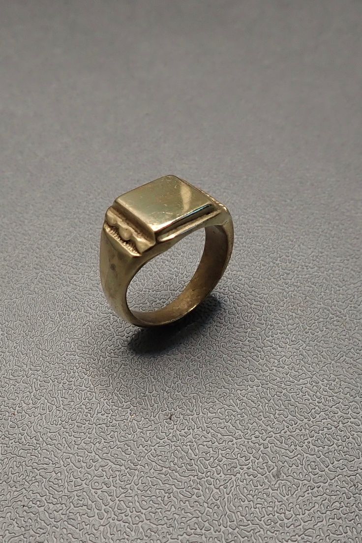 SOLID BRONZE OLD SCHOOL SIGNET PINKY RING * any size Signet Pinky Ring, Itchy Rash, Silver Gold Jewelry, Tarnished Jewelry, Bronze Jewelry, Clear Nails, Hand Jewelry, Pinky Ring, Brass Jewelry