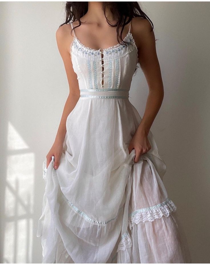 White Dress Aesthetic, Dress With A Corset, Cottage Dress, White Flowy Dress, 1970s Dress, Corset Style, Beautiful Embroidery, Fancy Dresses, Full Skirt