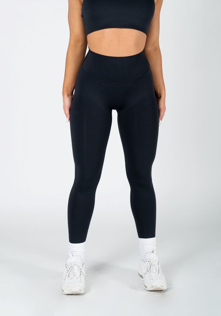 Our best-selling Sculptseam™ Legging, now in RecStretch™. High rise minimal design with no front-seams and completely squat proof. Plus a V-shape back waistband to accentuate curves.Featuring Sculptseam™: Booty-shaping technology that contours.Ultra-stretchy and breathable, with a silky-smooth finish. RecStretch™ fabric moves with you and keeps you cool throughout your workout. The sleek do-it-all fabric you’ll reach for everyday. Compressive Solid Bottoms With Sweat Resistance, Fitted Solid Activewear, Sweat Resistant, Functional Seamless Tights For Training, Seamless Training Tights, Sweat-resistant Micro-elastic Leggings, High Stretch Sweat Resistant Leggings, Functional Micro-elastic Squat Proof Tights, Functional Sweat-resistant High-stretch Bottoms, Functional High Stretch Sweat Resistant Bottoms