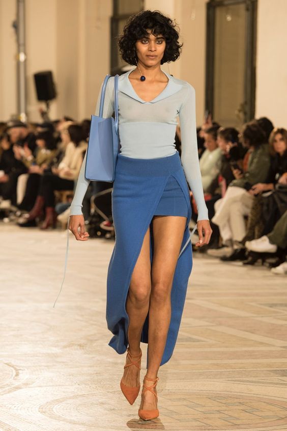 Jacquemus Outfit, Summer Fashion Week, Ready To Wear Runway, 90s Runway Fashion, Runway Fashion Couture, Runway Outfits, Couture Mode, Cooler Look, Mode Inspo