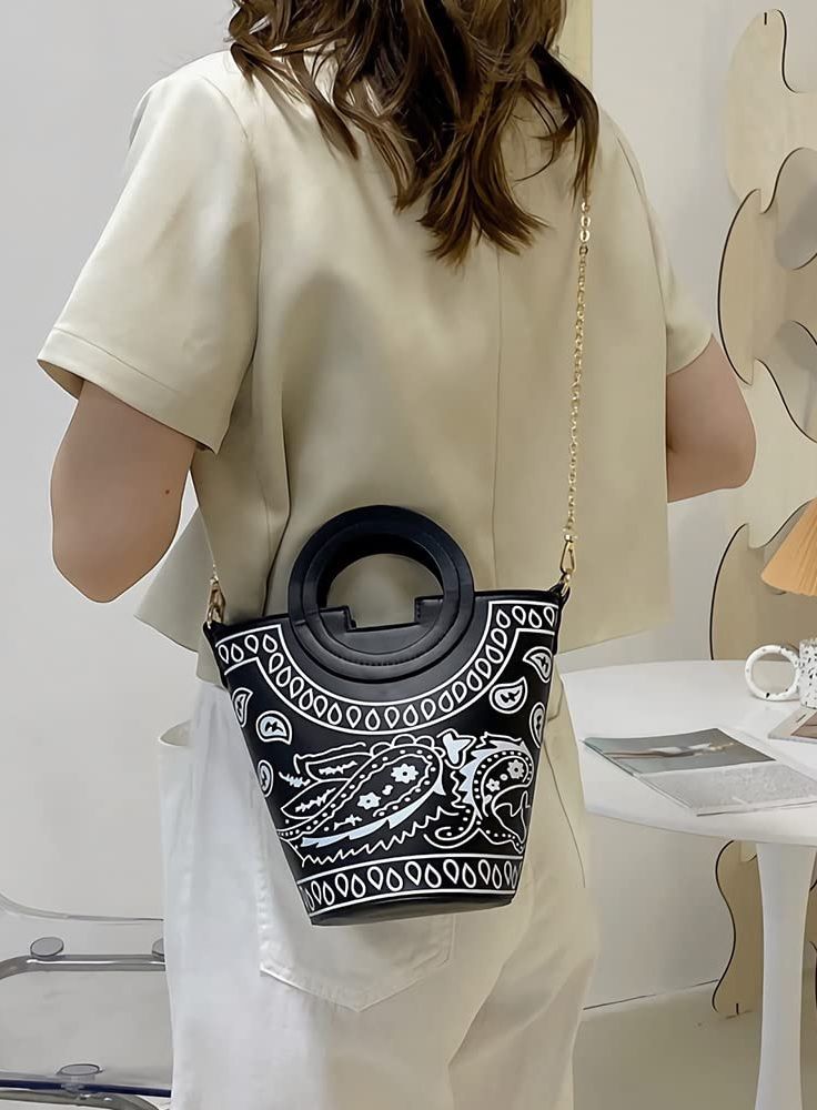 Love this purse! It is so comfortable to carry and light weight. #bandana #bucket #crossbody #bag Crossbody Bags For Women, Bags Tote, Bandana Print, Bag Fashion, Leather Material, Tote Handbags, Bucket Bag, Crossbody Bags, Vegan Leather