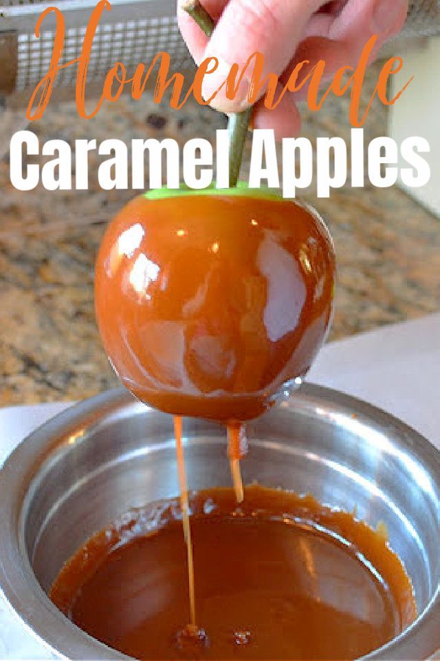 A Granny Smith Apple dipped in Homemade Caramel with caramel dripping off. Carmel Apples Homemade, Caramel For Dipping Apples, Caramel For Dipping, Carmel Apple Recipe, Homemade Caramel Apples, Diy Caramel, Caramel Recipe Easy, Gourmet Caramel Apples, Candy Apple Recipe