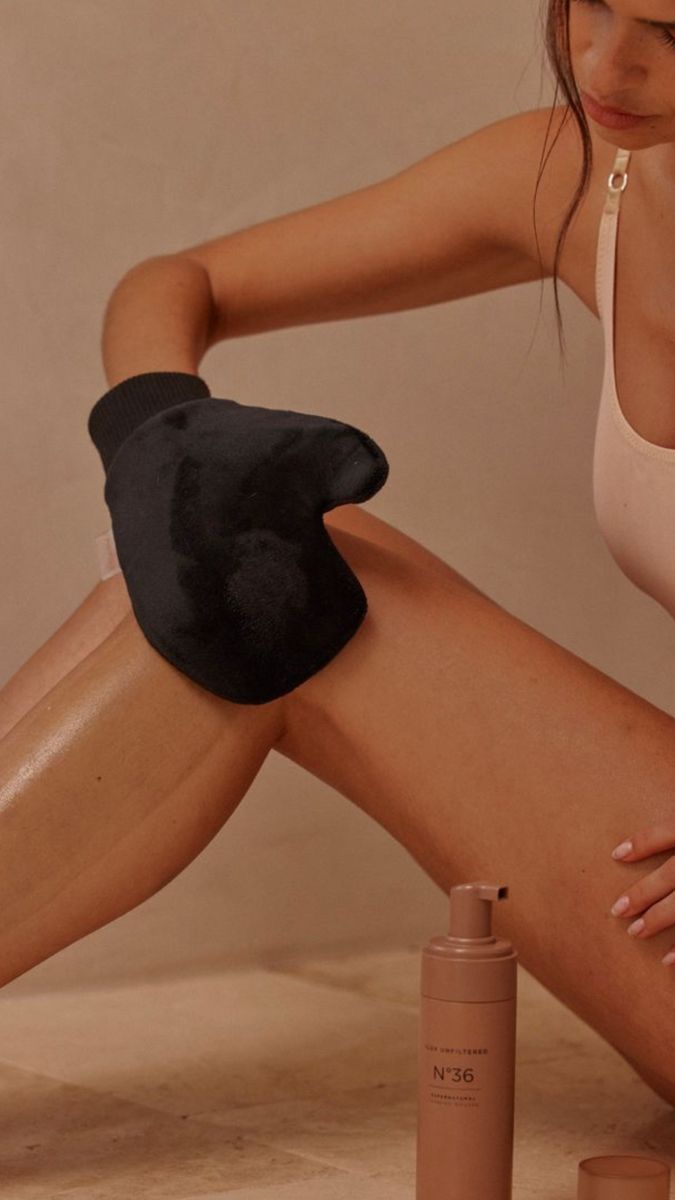 Tan Self Care Aesthetic, Tanning Photoshoot Ideas, Self Tanner Aesthetic, Self Tan Aesthetic, Glow Photoshoot, Tan Inspiration, Tanning Ideas, Tanning Aesthetic, Salon Photoshoot