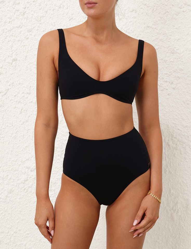 The Separates Scoop Bra in Black from our Summer Swim 2024 Collection. A bikini top constructed from form-fitting Italian lycra featuring a scoop neckline and fixed straps. Chic Swimwear With Built-in Bra And Scoop Neck, Chic Scoop Neck Smoothing Swimwear, Solid Scoop Neck Swimwear With Removable Bra Pads, Solid Color Scoop Neck Swimwear With Removable Bra Pads, Seamless Scoop Neck Sleek Swimwear, Sleek Scoop Neck Swimwear With Seamless Construction, Scoop Neck Elastane Swimwear For Beach, Sleek Swimwear With Smoothing Scoop Back, Sleek Smoothing Swimwear With Scoop Back