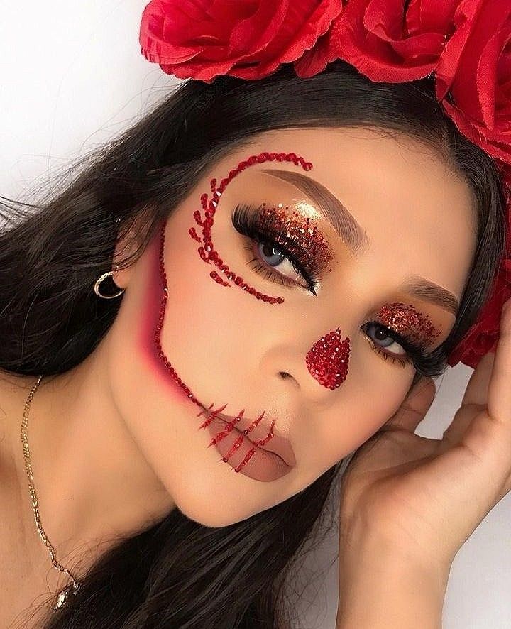 Makijaż Sugar Skull, Catrina Costume, Halloween Makeup Sugar Skull, Halloweenský Makeup, Creepy Halloween Makeup, Cute Halloween Makeup, Hot Halloween Outfits, Halloween Makeup Pretty, Halloween Eye Makeup