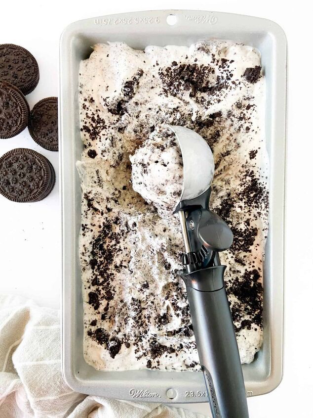 cookies and cream ice cream in a pan with oreos