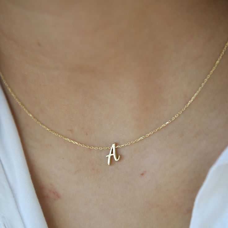 A Letter Necklaces, Letter A Gold Necklace, Letter Gold Necklace, Gold Letter Necklace Initials, A Necklace Initial, Necklace Letter Initials, A Necklace Letter, Necklace For Girlfriends, Simple Gold Necklace Designs