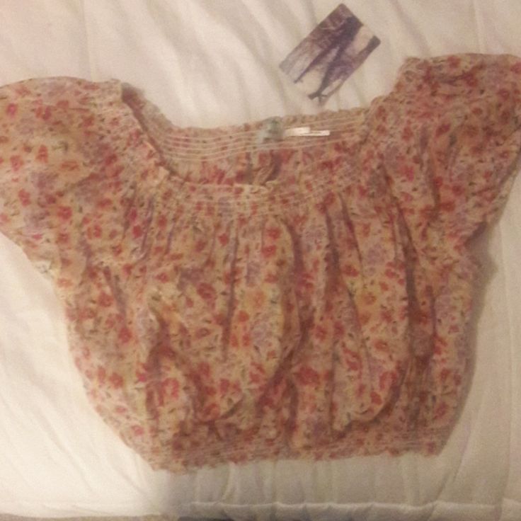 Cute Top From Urban Outfitters Cute Floral Print Crop Top For Spring, Casual Floral Print Crop Top For Brunch, Casual Floral Print Crop Top For Day Out, Casual Floral Print Crop Top For Beach, White Crop Top Tank, Embroidered Crop Tops, Ruffle Crop Top, Blue Tulle, Bralette Crop Top