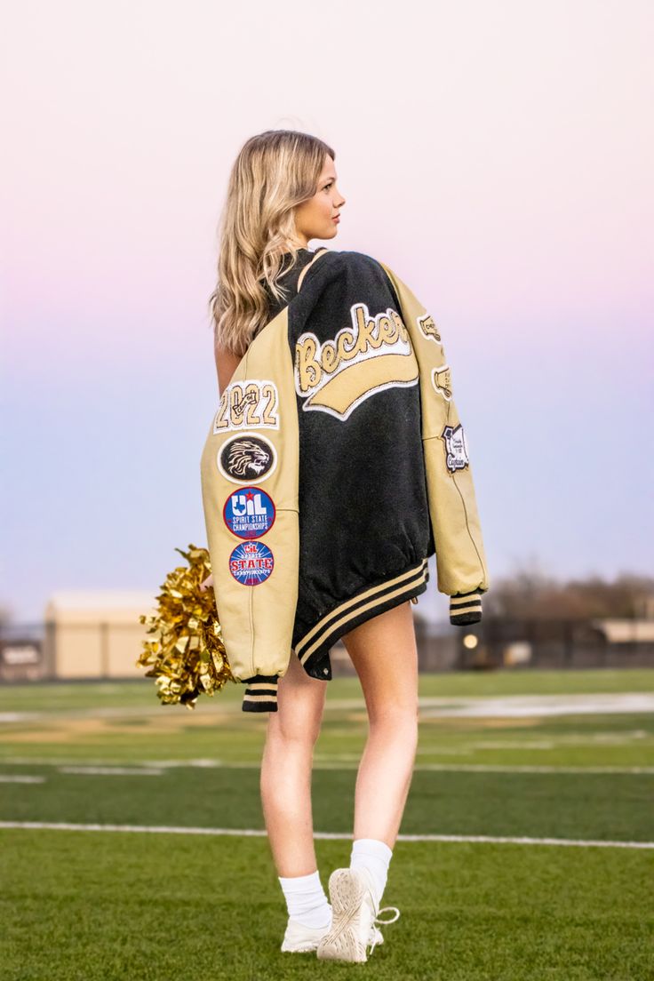 cheer senior seniors 2022 2023 2024 picture pictures cute pretty beautiful unique last year best year idea ideas pinterest instagram snapchat facebook tik tok vsco tumblr facebook idea mom dad sister senior pics pic aesthetic pink Senior Cheerleading Pictures Photo Ideas, Senior Pics Ideas Unique, Javelin Senior Pictures, Senior Jersey Pictures, Senior Picture Cheer Ideas, Graduation Cheer Pictures, Senior Cheer Photoshoot, Senior Pictures With Trophies, Mascot Senior Pictures