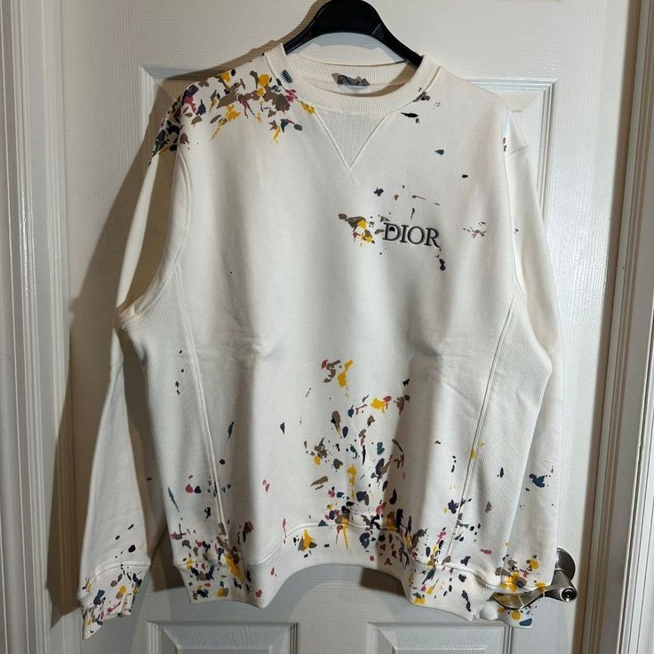 Christian Dior Sweatshirt Paint Splash For Men Size:L New Made In Italy I Accept Reasonable Offers For More Details Check The Picture And Let Me Know For Everything Measurement:23 Inches Pit To Pit 28 Inches Length Designer White Sweatshirt With Logo Print, Designer White Sweatshirt For Fall, Designer White Long Sleeve Sweatshirt, Designer White Cotton Sweatshirt, Dior Sweatshirt, Dior Shirt, Dior Men, Men Dior, Paint Splash