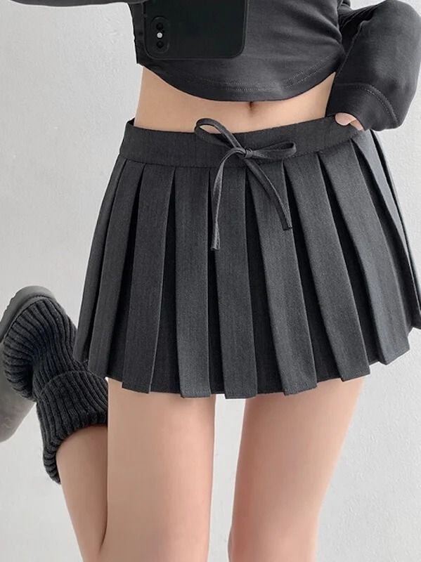 Low waist, Pleated skort, Color: White, Black, Grey Size: S, M, L Unit: CM Waist Hip Length S 68 88 28 M 72 92 29 L 76 96 30 1cm ≈ 0.3937 inchNote: There may be 2-3cm error due to manual measurement. If you need size help, please drop us a message, we'd love to help. Contact us at info@cutiekillshop.com for any questio Trendy Pleated Short Tennis Skirt, Pleated Mini Skort For School, Trendy Short Pleated Tennis Skirt, Gray High Waist Pleated Skirt For Spring, Trendy Short Tennis Skirt For School, Trendy Pleated Gray Bottoms, Casual Black Skort With Accordion Pleats, Black Casual Tennis Skirt With Accordion Pleats, Gray Mini Length Pleated Skirt For Spring