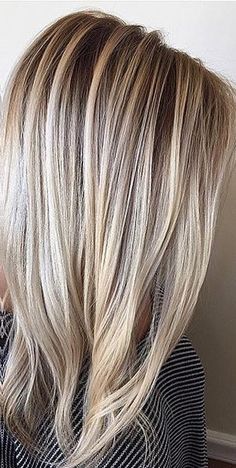 Love this color. This may be the right combination. Blonde Balayage Highlights, Hair Color Blonde, Trendy Hair Color, Hair Color And Cut, Hair Blonde, New Hair Colors, Balayage Highlights, Hair Envy, Blonde Balayage