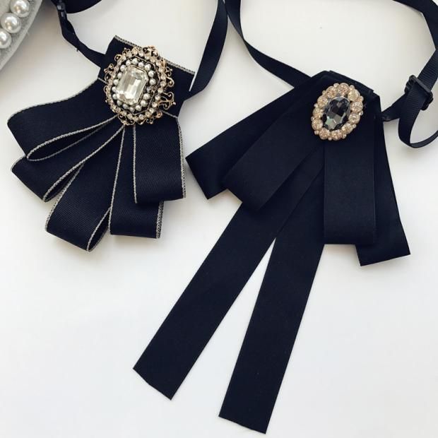 Dark Academia Accessories, Collar Accessories, Cloth Art, Tie Neck Dress, Tops And Blouses, Bow Tie Collar, Crystal Accessories, Neck Ties, British Style