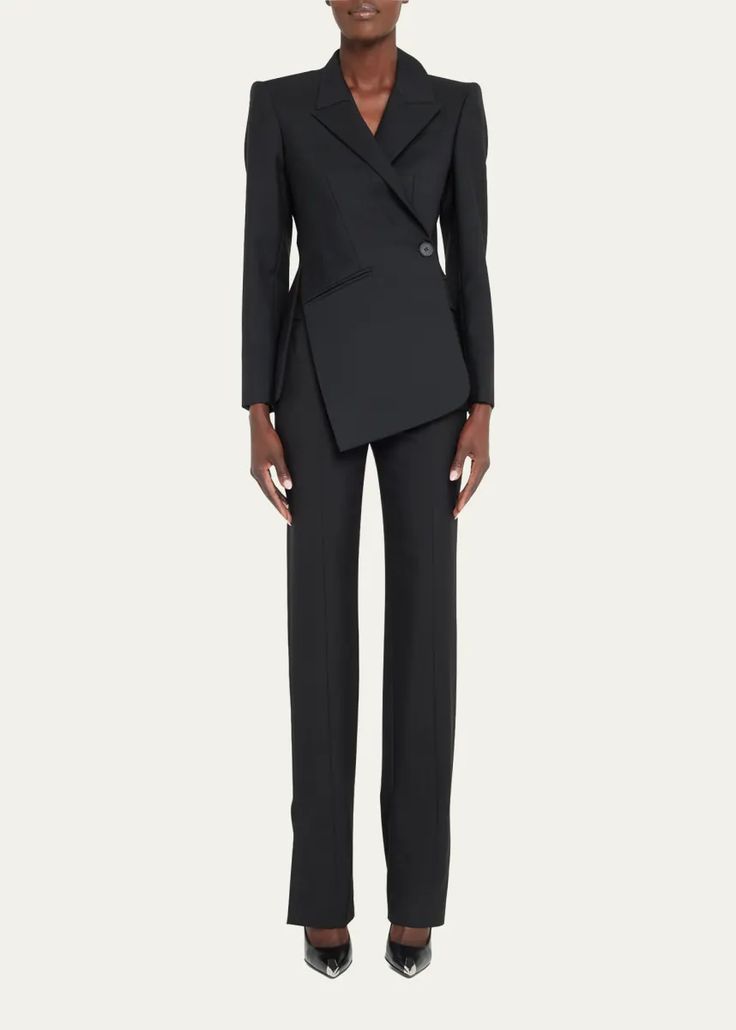 Tailored Suit Women, Jacket Outfit Women, Alexander Mcqueen Dresses, Alexander Mcqueen Clothing, Corporate Fashion, Daily Outfit Inspiration, Woman Suit Fashion, 90s Fashion Outfits, Blazer Designs