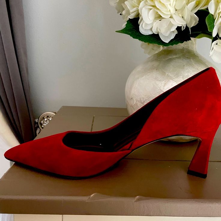 Burgandy Franco Sarto Heel. Brand New. Never Worn Size 8 1/2 Red 4-inch Heel Fitted Heels, Red Pointed Toe Block Heels With 4-inch Heel, Red 4-inch Heel Slingback Heels, Elegant Red Slingback Pumps With 4-inch Heel, Red Kitten Heels With 4-inch Heel, Franco Sarto Shoes, Franco Sarto, Shoes Women Heels, Shoes Heels