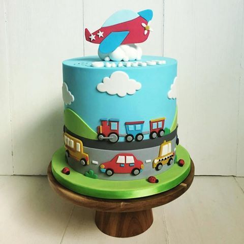 33 Posts - See Instagram photos and videos from ‘mesadecorafa�’ hashtag Plane Cake, Train Birthday Cake, Transportation Birthday Party, Boys 1st Birthday Cake, Cars Birthday Cake, Cake Table Birthday, Transportation Birthday, Train Cake, Cars Theme Birthday Party