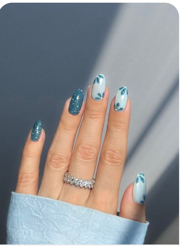 Water Based Nail Polish, Kutek Disney, August Nails, Coral Nails, November Nails, Cute Spring Nails, Simple Gel Nails, Blue Nail Designs, Short Nail Designs