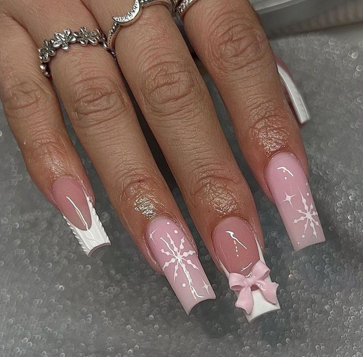 Baddie Christmas Nails, Aesthetic Christmas Nails, Nails Bow, Classy Country, Nail Noel, Christmas Press On Nails, Country Gal, Classy Acrylic, 2023 Pink