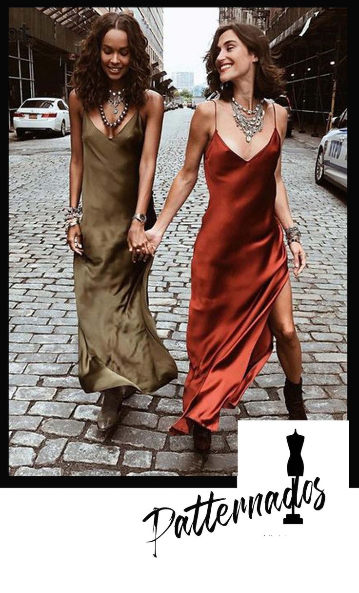 Slip Dress V Neck, Split Dress Poses, Summer Outfits 2024 Fashion Trends Women Dress, Long Silk Dress Outfit, Slip Dress With Boots, Farm Wedding Guest Outfit, Summer 2024 Outfits Trends, Slip Dress Wedding Guest, Simple Satin Dress