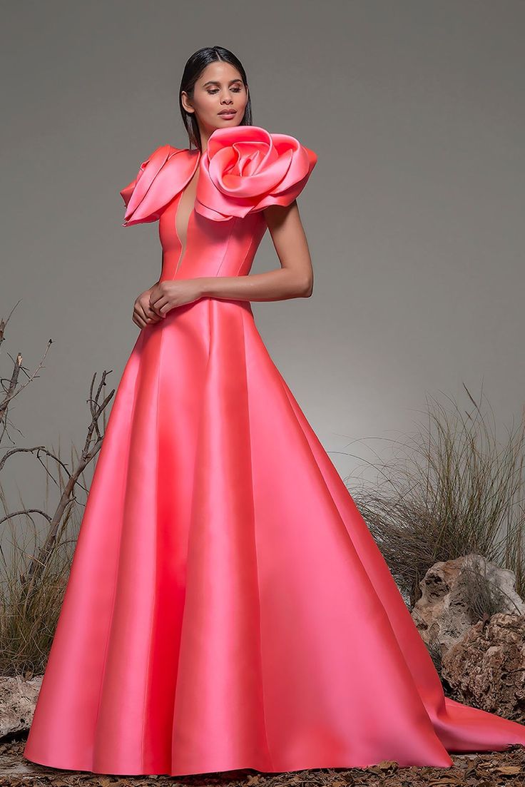 Description Coral Ballgown, Long dress Sleeveless Plunging neckline Dry Clean Made in Spain SKU BOLZANO Isabel Sanchis, Double Rose, Skirt Outfits Summer, Special Occasion Gowns, Summer Trends Outfits, Satin Gown, Gala Dresses, Princess Style, A Line Gown