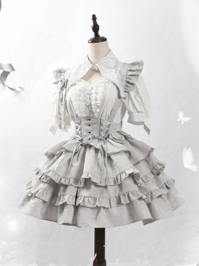 Liz Lisa Skirt, Frill Dress Ruffles, Ruffles Drawing, Skirt Types, Gothic Skirt, Gowns Dresses Elegant, Future Clothes, Elegant Dresses Classy, Kawaii Fashion Outfits