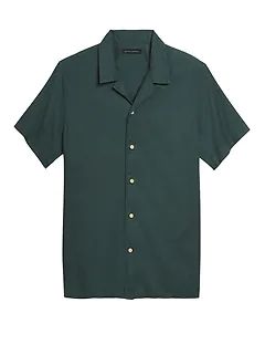 Men's Button-Down & Casual Shirts | Banana Republic Summer Washed Button-up Shirt, Unstructured Solid Camp Shirt For Summer, Classic Solid Camp Shirt For Summer, Classic Green Tops For Summer, Classic Green Summer Tops, Green Spread Collar Top For Summer, Summer Washed Linen Tops, Cotton Lawn Fabric, Resort Shirt